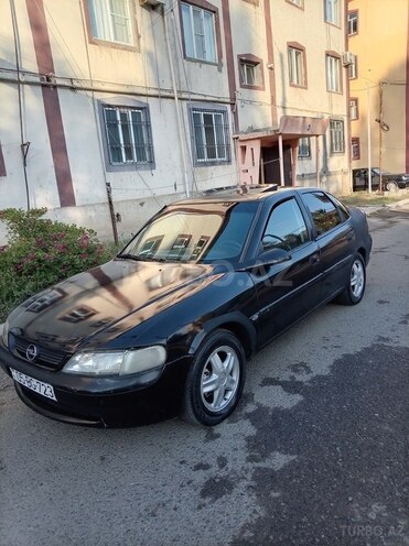Opel Vectra 1997, 285,000 km - 1.8 l - Masallı