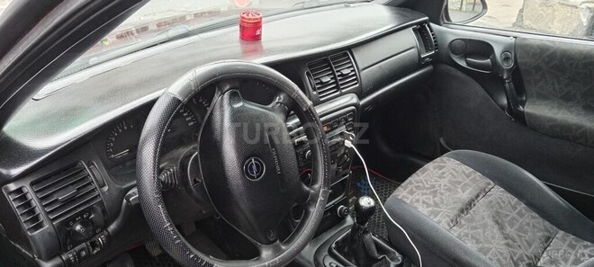 Opel Vectra 1996, 300,000 km - 1.6 l - Şəki