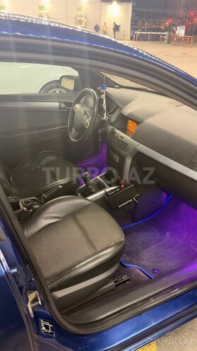 Opel Astra 2005, 216,000 km - 1.4 л - Bakı