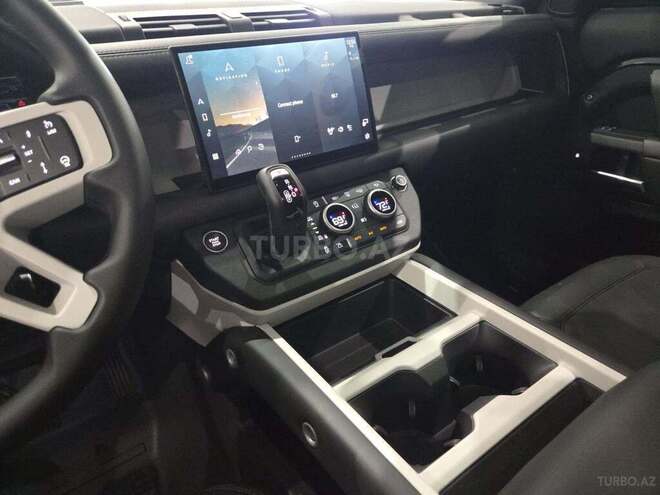Land Rover Defender 2025, 21,990 km - 3.0 l - Bakı