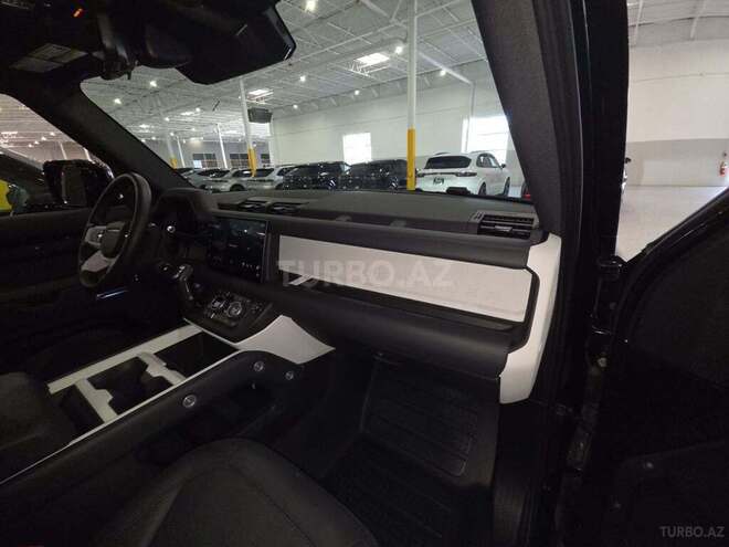 Land Rover Defender 2025, 21,990 km - 3.0 l - Bakı