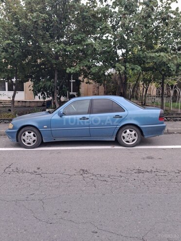 Mercedes C 200 1997, 380,000 km - 2.0 l - Qəbələ