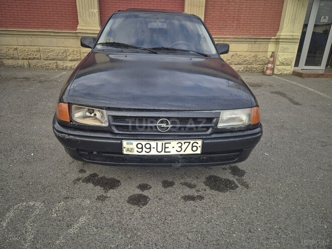 Opel Astra 1993, 350,000 km - 1.4 л - Bakı