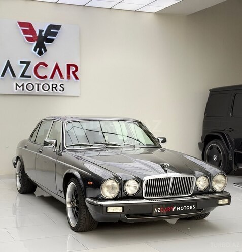 Jaguar  1985, 89,000 km - 5.3 l - Bakı