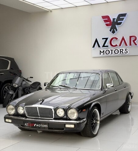 Jaguar  1985, 89,000 km - 5.3 l - Bakı