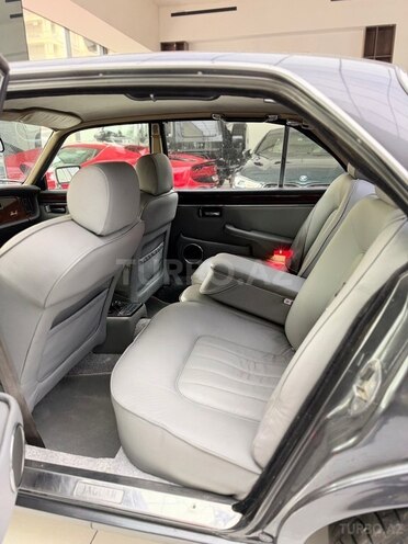 Jaguar  1985, 89,000 km - 5.3 l - Bakı