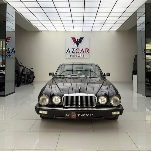 Jaguar  1985, 89,000 km - 5.3 l - Bakı