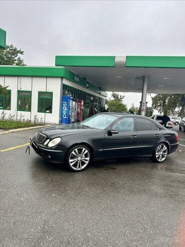 Mercedes E 350 2005, 301,000 km - 3.5 l - Balakən