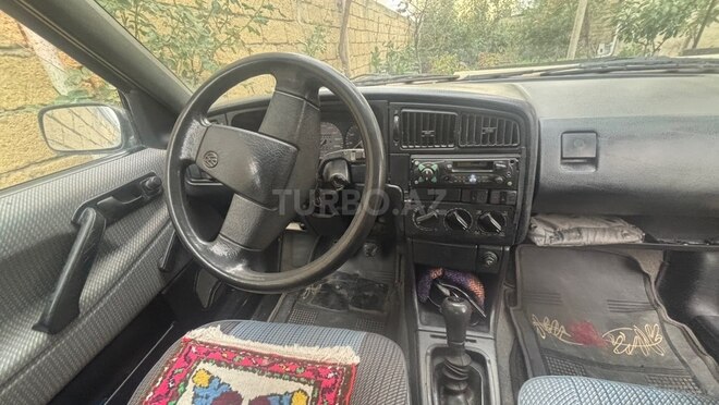 Volkswagen Passat 1992, 420,000 km - 1.8 l - Bakı