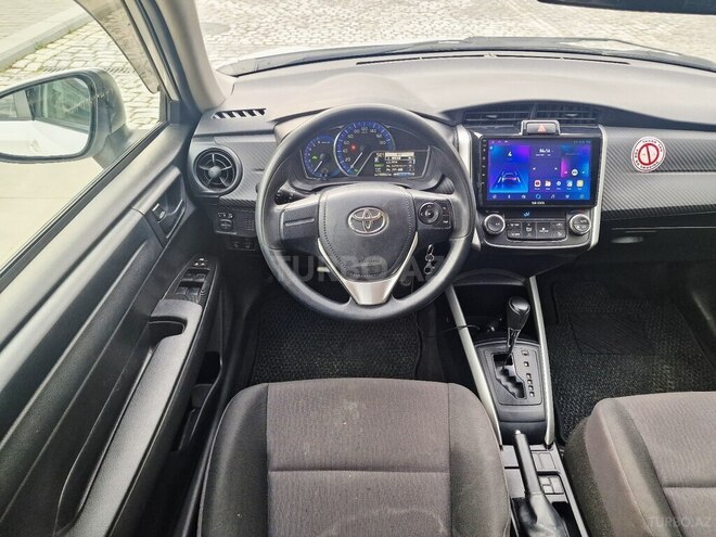 Toyota Corolla Fielder 2018, 195,000 km - 1.5 л - Bakı