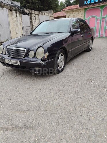 Mercedes E 220 1999, 715,596 km - 2.2 l - Sumqayıt