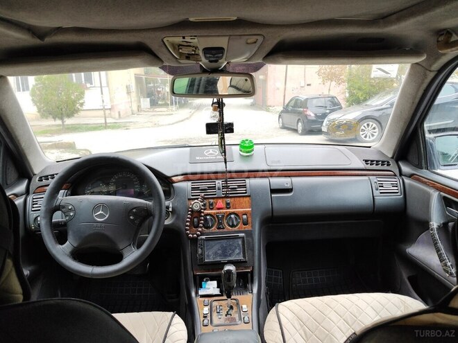 Mercedes E 220 1999, 715,596 km - 2.2 l - Sumqayıt