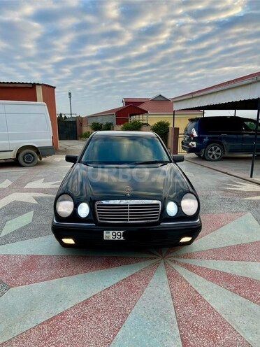 Mercedes E 220 1998, 432,000 km - 2.2 l - Bakı
