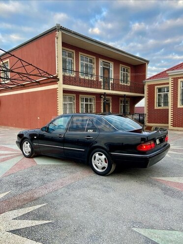 Mercedes E 220 1998, 432,000 km - 2.2 l - Bakı