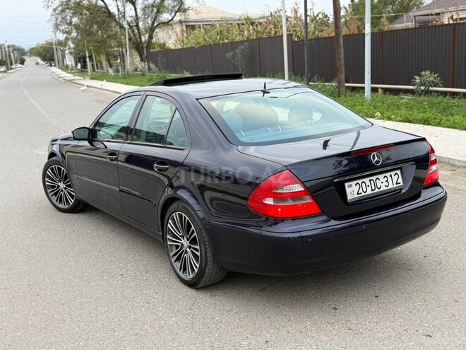 Mercedes E 240 2003, 362,000 km - 2.6 л - Qazax