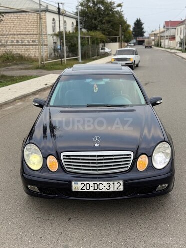 Mercedes E 240 2003, 362,000 km - 2.6 л - Qazax