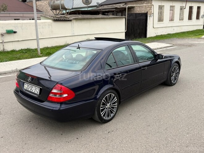 Mercedes E 240 2003, 362,000 km - 2.6 л - Qazax