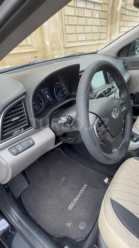 Hyundai Elantra 2016, 240,328 km - 2.0 л - Bakı