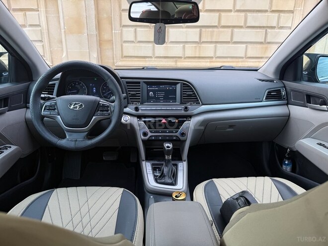 Hyundai Elantra 2016, 240,328 km - 2.0 л - Bakı