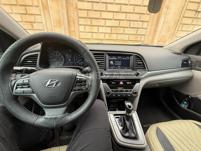 Hyundai Elantra 2016, 240,328 km - 2.0 л - Bakı