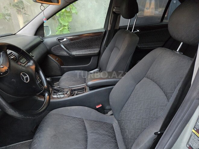 Mercedes C 220 2002, 465,508 km - 2.1 л - Bakı
