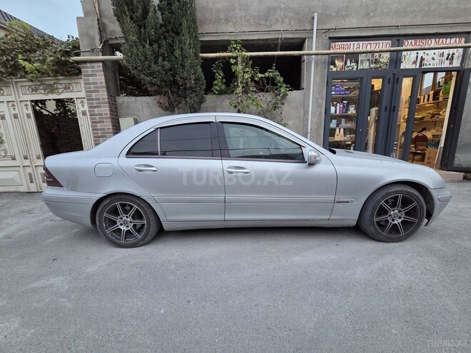 Mercedes C 220 2002, 465,508 km - 2.1 л - Bakı