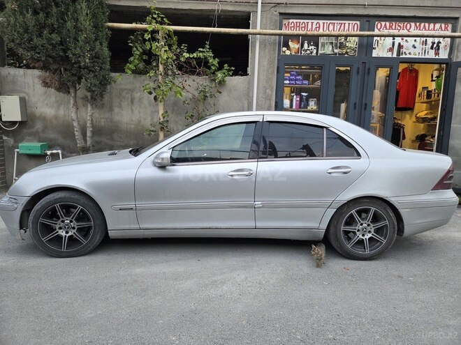Mercedes C 220 2002, 465,508 km - 2.1 л - Bakı