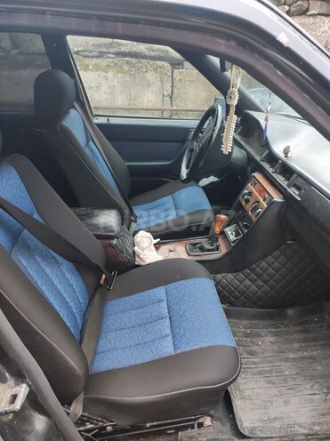 Mercedes E 250 1993, 735,000 km - 2.5 л - Şəki
