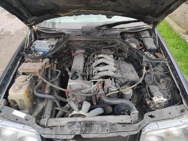 Mercedes E 250 1993, 735,000 km - 2.5 л - Şəki