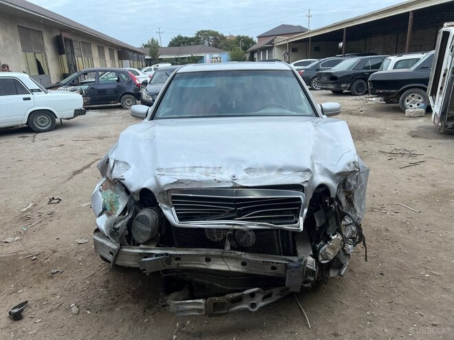 Mercedes E 220 1999, 258,668 km - 2.2 л - Bakı
