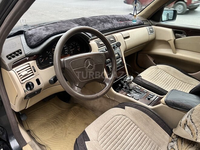 Mercedes E 230 1996, 453,500 km - 2.3 l - Göyçay