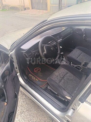 Opel Vectra 1998, 488,000 km - 1.8 l - Göyçay