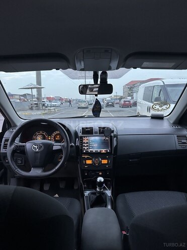 Toyota Corolla 2011, 267,300 km - 1.4 l - Bakı