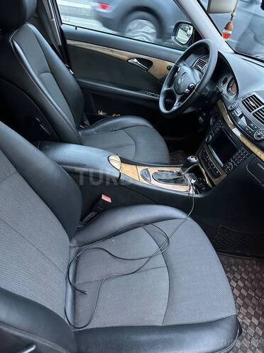 Mercedes E 220 2008, 302,000 km - 2.2 l - Bakı