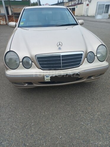 Mercedes E 220 2000, 415,444 km - 2.2 л - Ucar