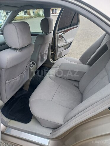 Mercedes E 220 2000, 415,444 km - 2.2 л - Ucar
