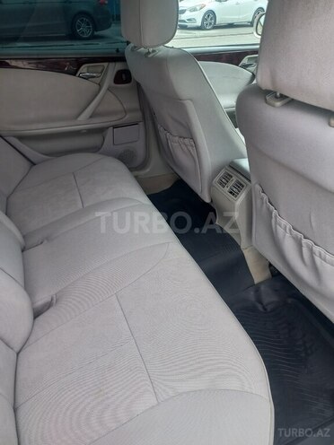 Mercedes E 220 2000, 415,444 km - 2.2 л - Ucar