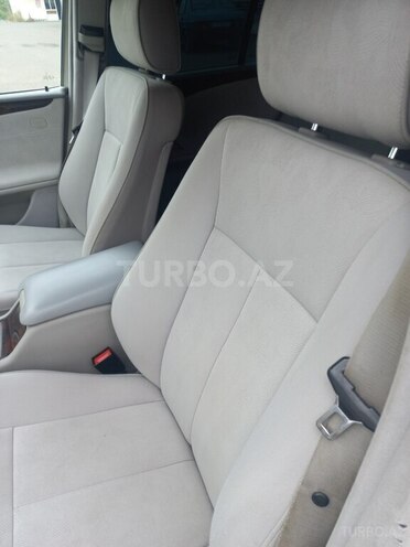 Mercedes E 220 2000, 415,444 km - 2.2 л - Ucar