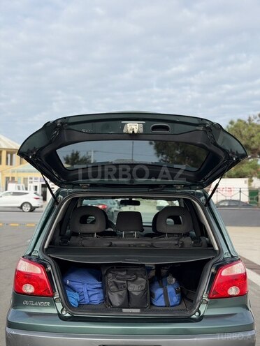Mitsubishi Outlander 2004, 298,000 km - 2.4 l - Bakı