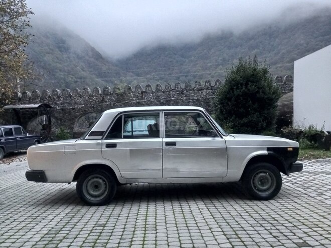 LADA (VAZ) 2107 1992, 300,000 km - 1.6 л - Qax