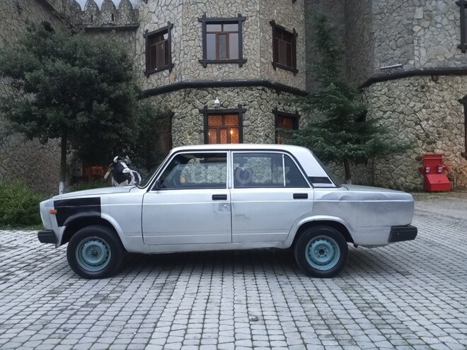 LADA (VAZ) 2107 1992, 300,000 km - 1.6 л - Qax