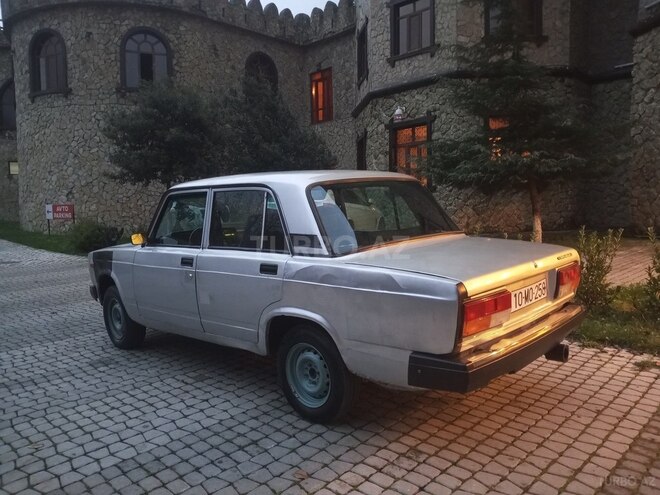 LADA (VAZ) 2107 1992, 300,000 km - 1.6 л - Qax