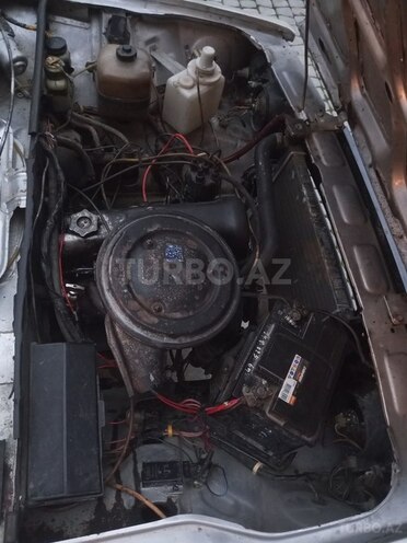 LADA (VAZ) 2107 1992, 300,000 km - 1.6 л - Qax