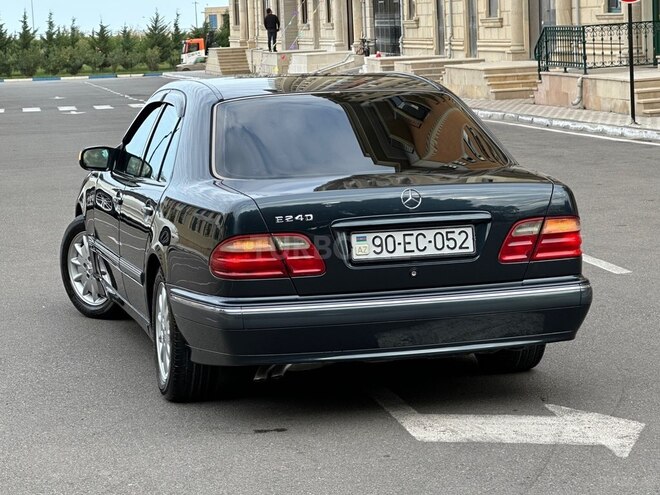 Mercedes E 240 2000, 359,000 km - 2.4 л - Sumqayıt