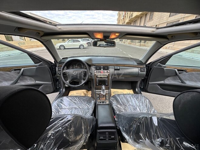 Mercedes E 240 2000, 359,000 km - 2.4 л - Sumqayıt