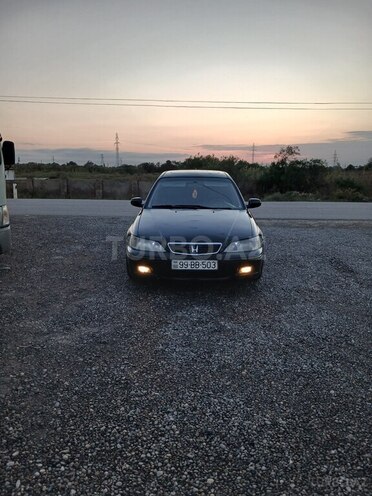 Honda Accord 1999, 220,000 km - 1.8 l - Salyan