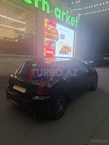 Toyota Corolla 2004, 400,000 km - 1.4 л - Şəki