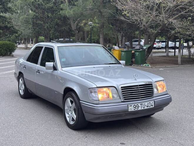 Mercedes E 220 1995, 302,000 km - 2.2 l - Sumqayıt