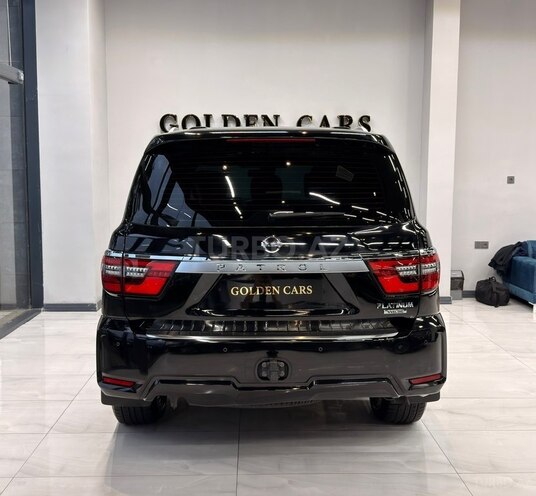 Nissan Patrol 2013, 177,000 km - 5.6 l - Bakı