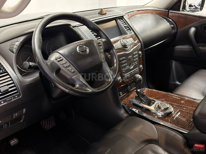 Nissan Patrol 2013, 177,000 km - 5.6 l - Bakı